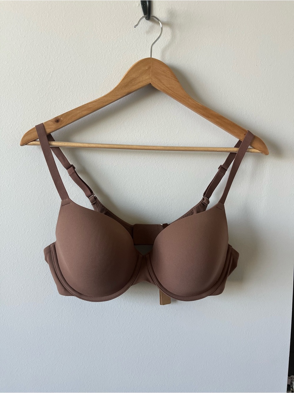 SKIMS Fits Everybody T-Shirt Bra 38C NWT Jasper Color